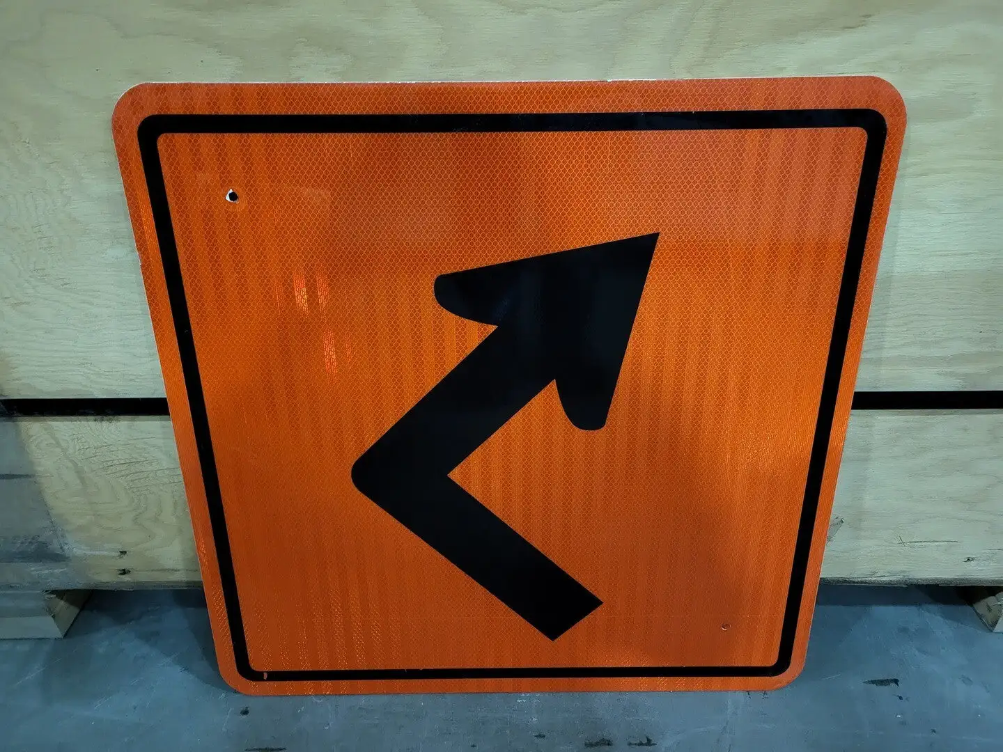 Single Sharp Right Turn Road Sign 24" x 24"