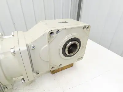 Sumitomo RNYM3-1521-AV-10 Hyponic Drive Gearmotor 10:1/175rpm 2.2kw 230V 3PH