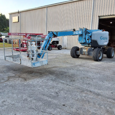 USED 2015 Genie Z-62/40