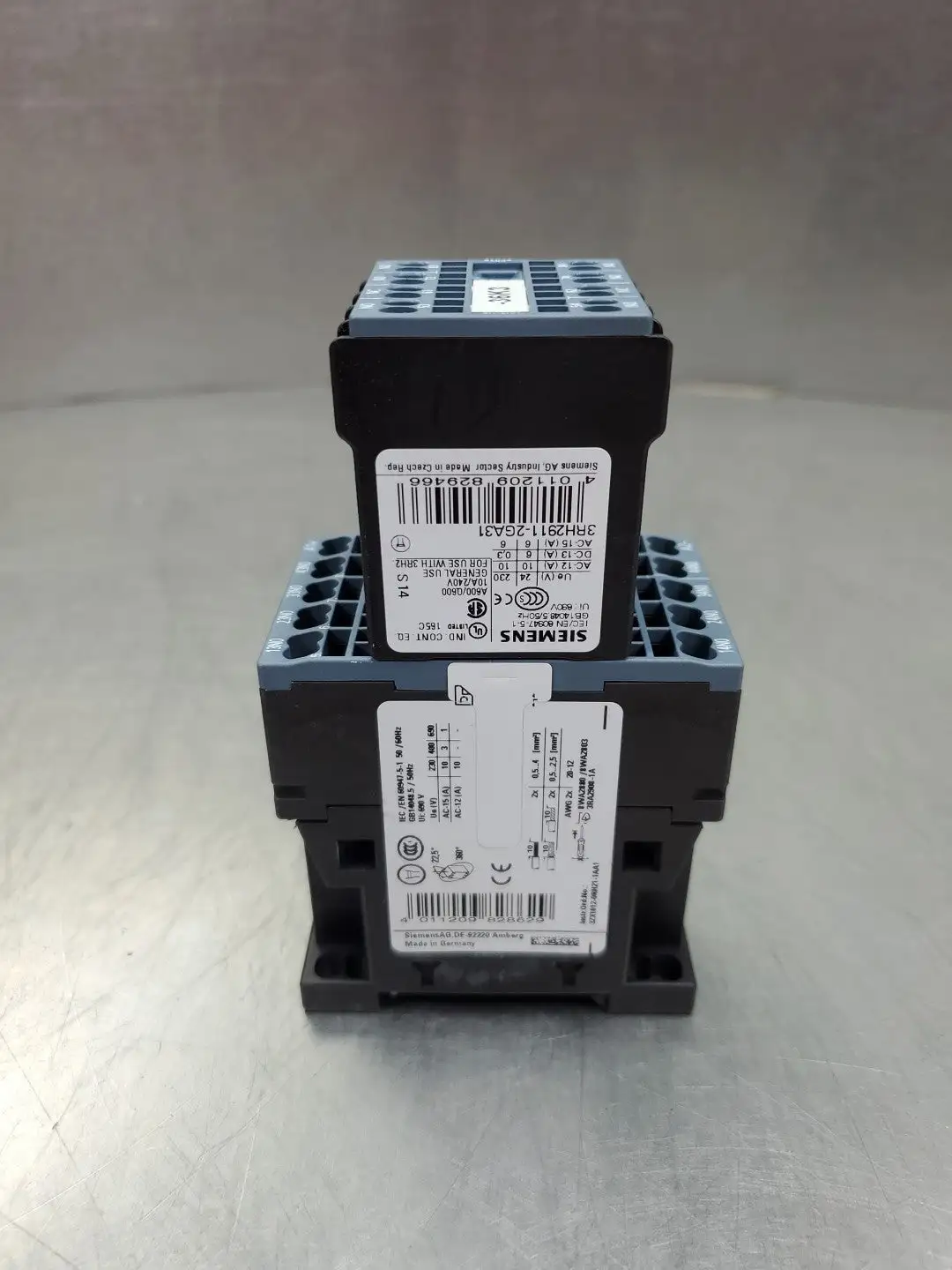 Siemens 3RH21402BB40 Power Contactor w/3RH29112GA31 Module. 4D46
