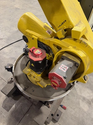 Used FANUC FANUC R2000IB/210F Robots Michigan US | K.B. Industries LLC #1543347