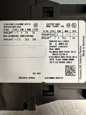 Siemens 3RT2017-2FB42 CONTACTOR 24V 3 POLE SIRIUS (7.4.2)