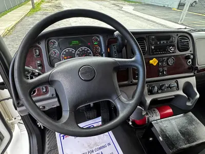 Used 2019 FREIGHTLINER M2 106 Tractors & Trailers Florida US | Truck and Van Outlet #1506258