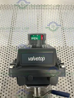 USED TOPWORX DXP-E20GNEB VALVE ACTUATOR POSITIONER CONTROLLER W/ 1/2" VALVE