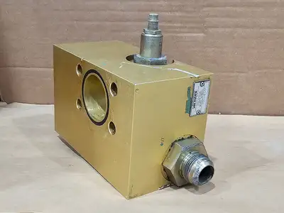 Used VICKERS MCD-4956 Parts (Hydraulics and Pneumatics) British Columbia CA | Lenmark #1440873