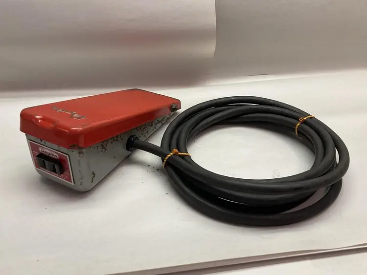 Used DAYTON 2X589 Miscellaneous Equipment (Electrical & Power) Ohio US | Surplus Asset Holdings #1399507