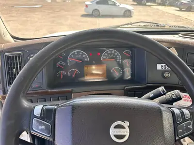 Used 2014 VOLVO VNL42300 Dump trucks California US | Ben Kaplan Equipment #1279509