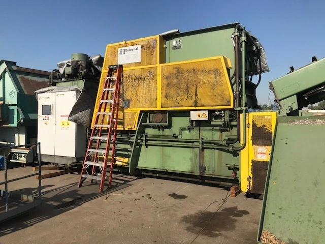 HBS 120S Used Bollegraff Baler