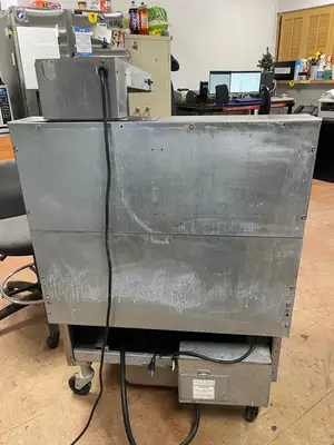 Used FryMaster Used Frymaster 50lb Electric Fryer w/ Dump Station & Filtration 208V 3 Phase Cookers / Coolers / Fryers Illinois US | Falcon Restaurant Supply #1374977