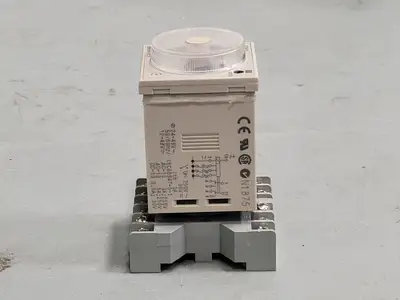 USED OMRON H3CR-A