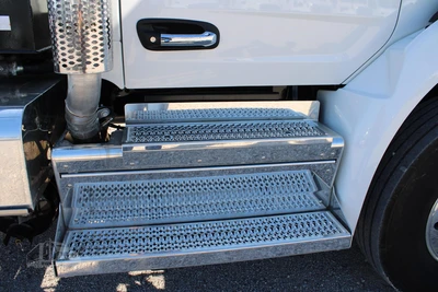 New | in-Stock 2027 PETERBILT 548 Hooklifts & Roll-Offs Texas US | Roll Off Truck World #1492004