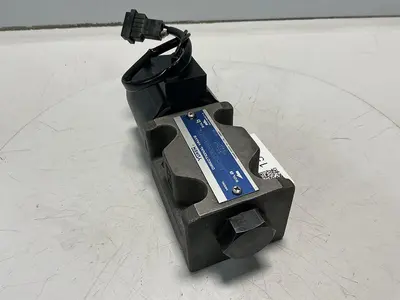 USED YUKEN DSG-03-2B2-D24-50210
