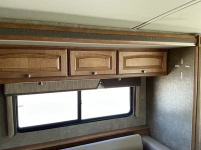 USED 2013 WINNEBAGO F53
