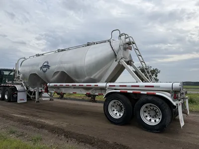 Used 2018 HEIL PNEUMATIC 30 Tanker Trailers Minnesota US | Carco Truck & Equipment #1514073