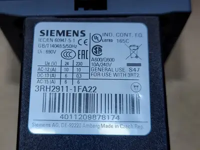 USED SIEMENS 3RH2911-1FA22