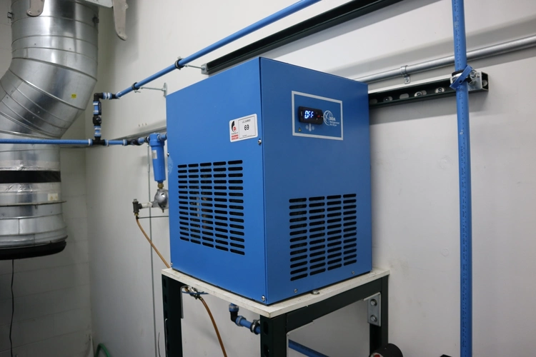 Used PNEUTECH USA RDA-100-NC-16 Air Dryers Minnesota US | Machinesused.com #1368569