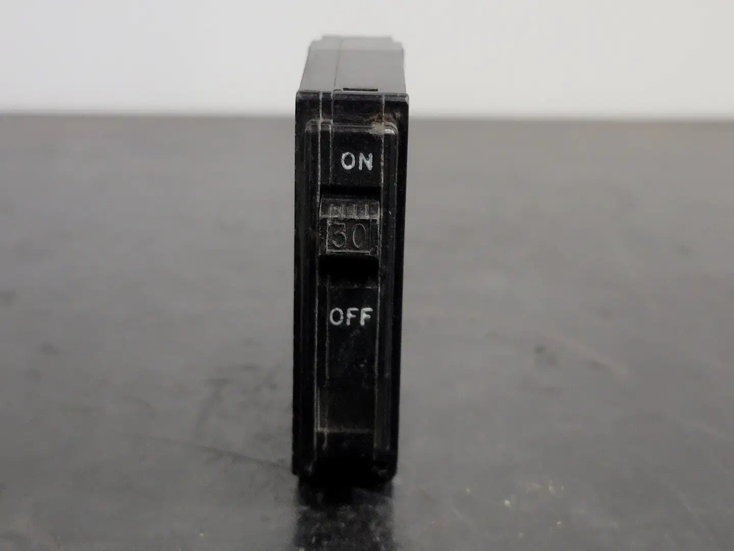 USED SQUARE D QO130