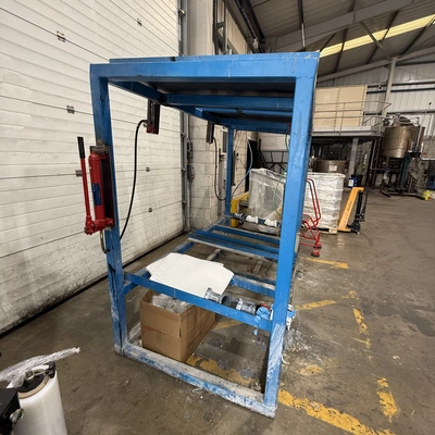 IBC Twin Stack 4 Place Discharge Station