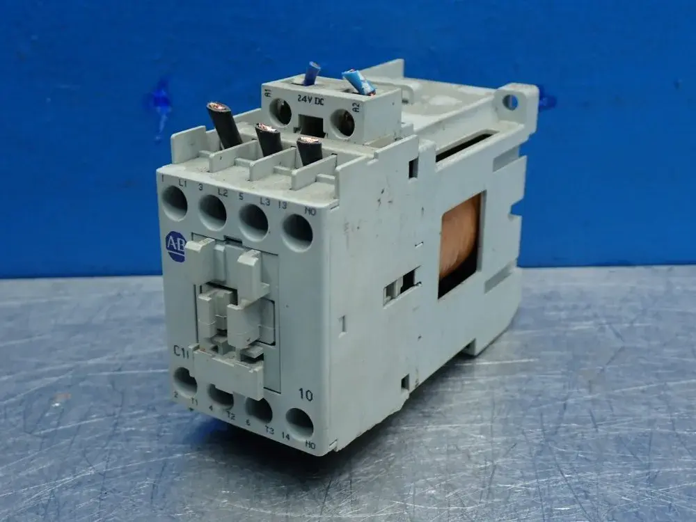 Used ALLEN BRADLEY 100C16Z*10 PLC Contactors | HGR 24 #752812