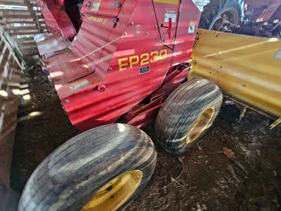 NEW HOLLAND FP230 chopper | Iron Listing (25)