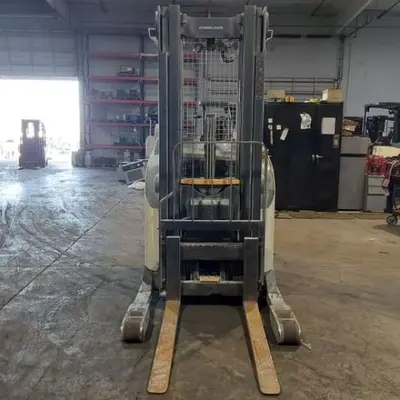 USED 2019 CROWN RR5725-45