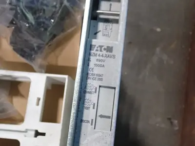 Eaton Molded Case Circuit Breaker Assembly