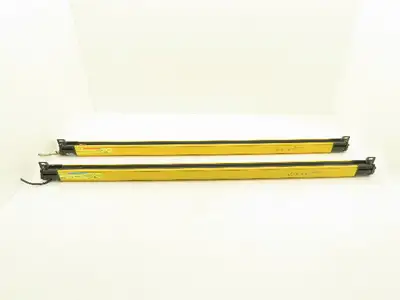 Keyence SL-V26LM Safety Light Curtain 1000mm 24VDC Transmitter Receiver Set