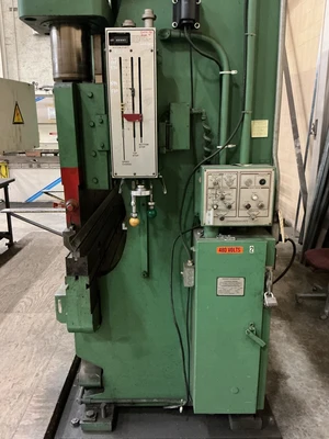 Used CINCINNATI 175CBx10ft. Press Brakes | Equipment Recovery Corp. #1330950