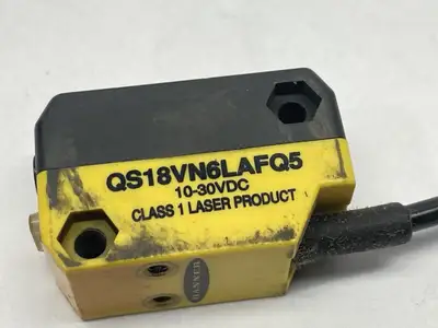 USED BANNER ADJUSTABLE-FIELD PHOTOELECTRIC SENSOR 10-30VDC 73187