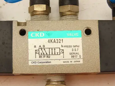 CKD 4KA321 Solenoid Valve 0-0.7 MPA With Pushbutton Valve