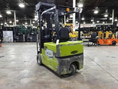 USED 2020 CLARK TMX25