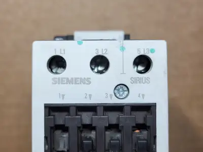 Used SIEMENS 3RT1035-1AK60 Switchgears British Columbia CA | Lenmark #1438439