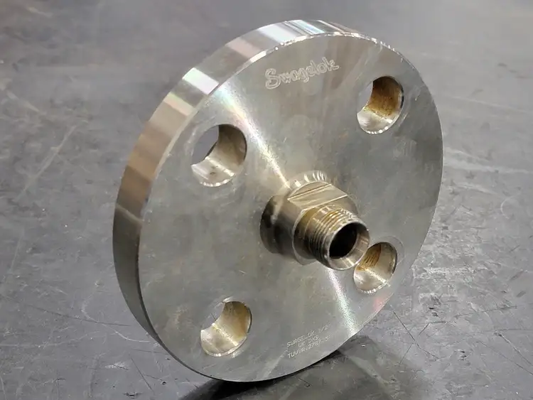 Used SWAGELOK SS-1610-F16-300 Bearings British Columbia CA | Lenmark #259889