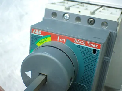 Used ABB TMAX T2H 100 Circuit Breakers Ohio US | HGR 24 #879654
