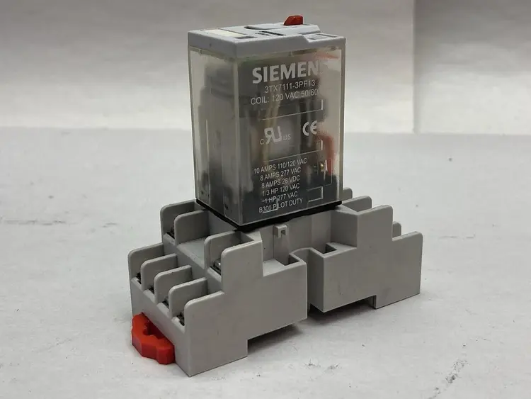 New | in-Stock SIEMENS 3TX7144-1E5 Miscellaneous Equipment (Electrical & Power) | Surplus Asset Holdings #1194245
