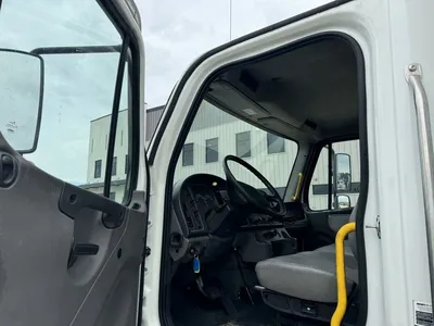 Used 2021 FREIGHTLINER CURTAIN SIDE VAN Box trucks Minnesota US | Carco Truck & Equipment #1514222
