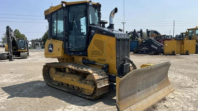 USED 2023 Deere 550 P-TIER