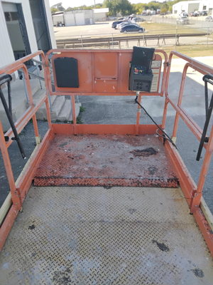 USED 2016 JLG 4069LE