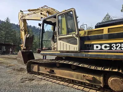 USED 1996 CATERPILLAR 325L