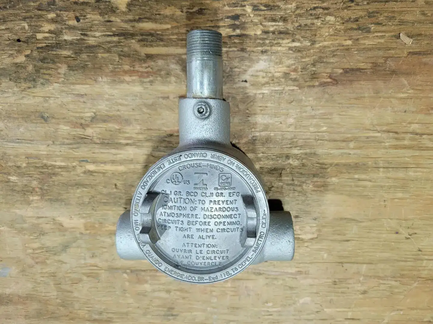 USED CROUSE-HINDS EAHC2702