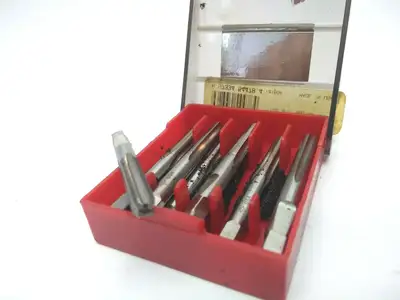 USED CLEVELAND TWIST DRILL 1003 1/4-28 GH4 UNF BOTTOMING TAP