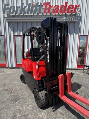 USED 1999 HYSTER S40E