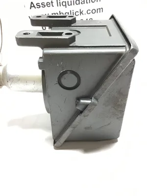 United Electric Controls F402-4BS Temperature Switch 15A 480VAC