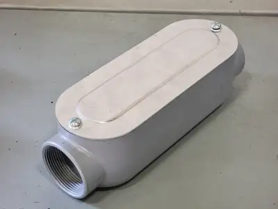 USED CROUSE-HINDS E121488