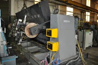 ARCWORLD YASKAWA MOTOMAN ROBOTIC SPOTWELDING CELL