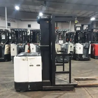 USED 2016 CROWN SP3510-30