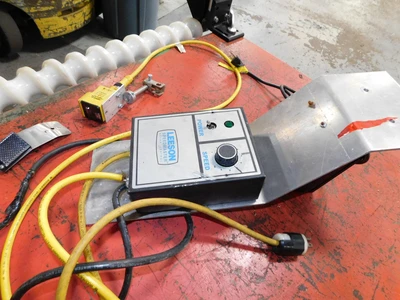 USED BOTTLE TIMER TIMING SCREW FEEDER