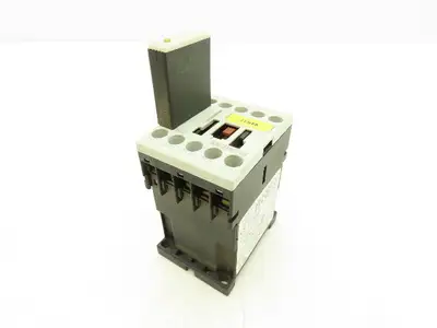 Siemens 3RT1016-1BB41 Motor Starter Contactor 600VAC 7.5Hp 24VDC Coil Lot Of 2