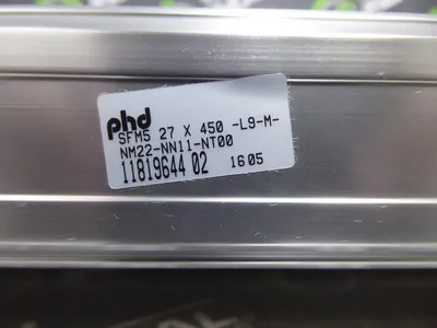 PHD SFM5 26X450-L9-M-NM22-NN11-NT00 Pneumatic Cylinder Rail 11819644 02 Used