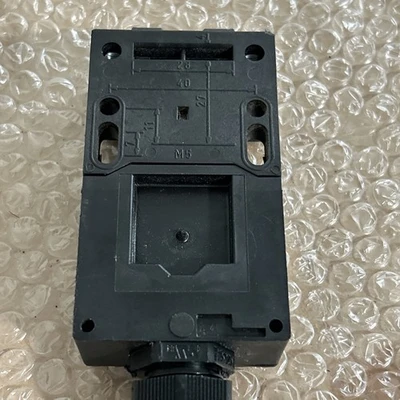 USED Schmersal AZ 16-03ZVRK-M20